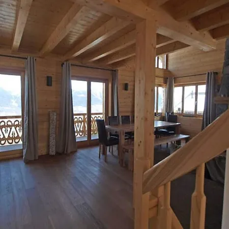Chalet In Near Lift