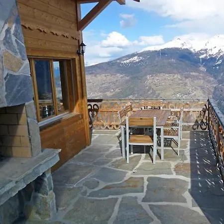 Chalet In Near Lift